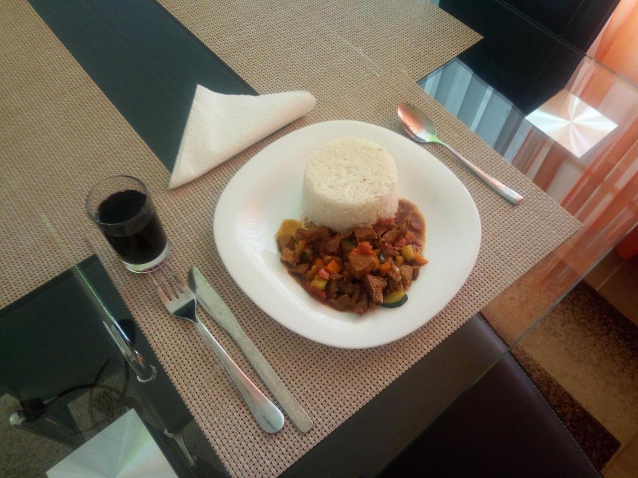 Elegant Comfy Rooms- Jkia Nairobi Luaran gambar